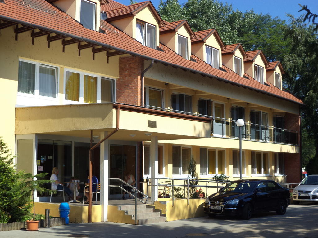 Berekfürdő Touring Hotel מראה חיצוני תמונה